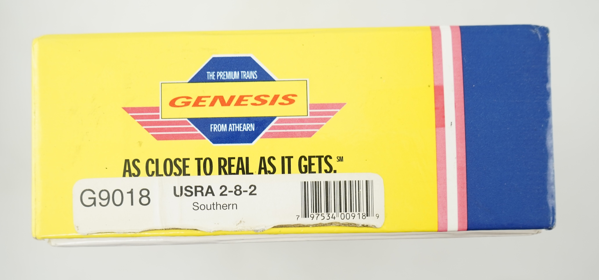 A boxed HO gauge Genesis model of USRA 2-8-2 Light Mikado locomotive, 4762, with bogie tender, powered for two rail operation.